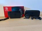 Nintendo switch zwart + hoes en twee spelletjes, Games en Spelcomputers, Spelcomputers | Nintendo Switch, Ophalen, Zonder controller