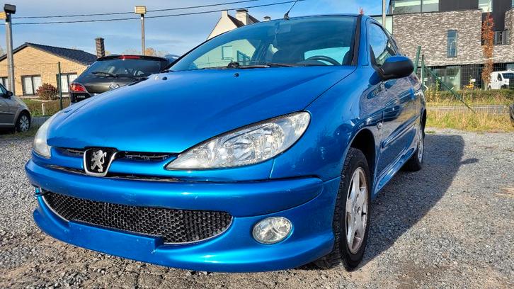 peugeot 206 1.4i AIRCO euro 4 2005, Auto's, Peugeot, Bedrijf, Te koop, ABS, Airbags, Airconditioning, Alarm, Boordcomputer, Centrale vergrendeling