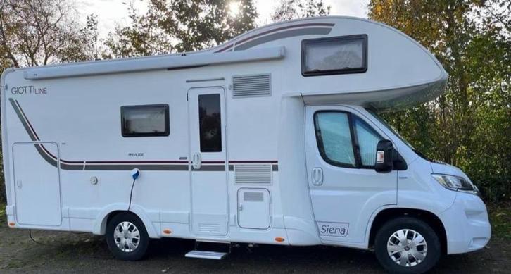 Siena 440 alkoof, full option en trekhaak. 60.000 km, Caravans en Kamperen, Mobilhomes, Particulier, tot en met 6, Alkoof, Rapido