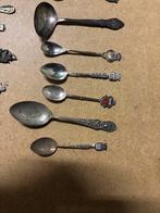 Collection de 11 ou 22 cuillères souvenirs, Enlèvement ou Envoi