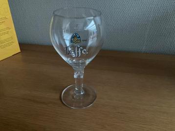 Leffe glas beschikbaar voor biedingen