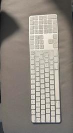Apple magic keyboard Azerty met vingerafdruk, Computers en Software, Toetsenborden, Ophalen, Azerty, Zo goed als nieuw