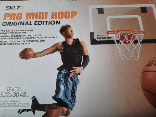 Mini basketbaldoel, te hangen aan deur in studeer/slaapkamer, Sports & Fitness, Basket, Neuf, Ballon, Enlèvement ou Envoi