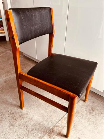 6 x Vintage stoelen - hout en zwarte skai