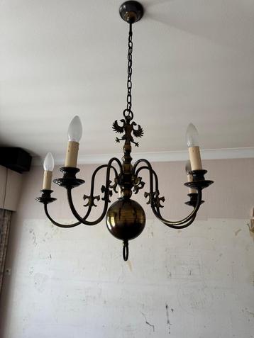 Antieke verlichting.. vraagpijs is voor alles samen of bod beschikbaar voor biedingen