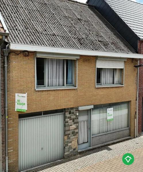 Ruime woning met 5 slaapkamers, tuin en garage in Wingene, Immo, Huizen en Appartementen te koop, Provincie West-Vlaanderen, 200 tot 500 m²