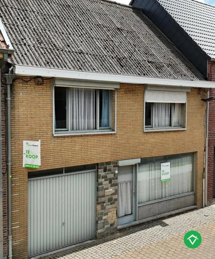 Ruime woning met 5 slaapkamers, tuin en garage in Wingene, Immo, Huizen en Appartementen te koop, Provincie West-Vlaanderen, 200 tot 500 m²