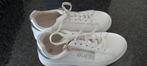 Guess witte sneakers met zilver mt 38, Guess, Wit, Ophalen of Verzenden, Zo goed als nieuw