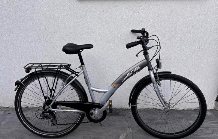 Meisjesfiets, Fietsen en Brommers, Fietsen | Meisjes, Zo goed als nieuw, 26 inch of meer, Handrem, Versnellingen, Ophalen