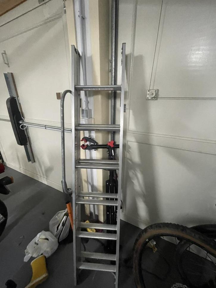 Aluminium uitschuifbare zoldertrap, Doe-het-zelf en Bouw, Ladders en Trappen, Gebruikt, Ladder, 2 tot 4 meter, Opvouwbaar of Inschuifbaar