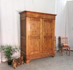 Armoire ancienne en châtaignier français H 202 L 148 P 57, Maison & Meubles, Armoires | Penderies & Garde-robes, Avec espace de penderie