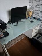 Bureau met 3 lades beschikbaar begin maart wegens verhuis, Ophalen, Zo goed als nieuw, Bureau