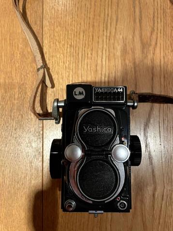 Yashica 44 LM + tas+originele doos+instructies beschikbaar voor biedingen