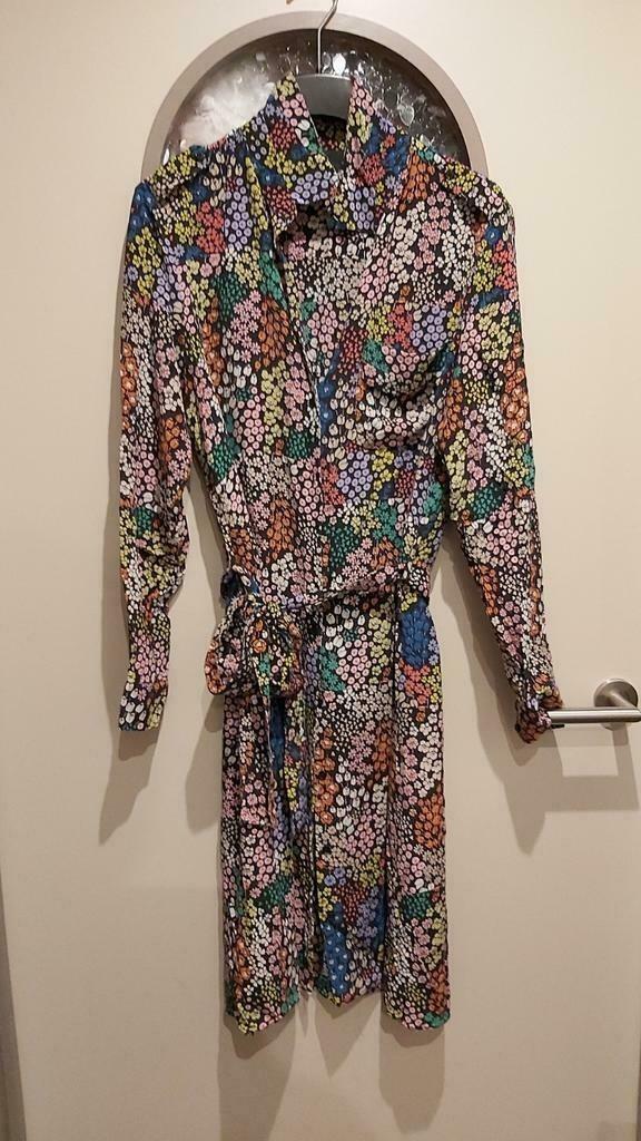 Pinko, bloemenjurk, M, Kleding | Dames, Jurken, Zo goed als nieuw, Maat 38/40 (M), Boven de knie, Ophalen of Verzenden