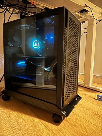 High end Gaming PC RTX4070 - 32 GB RAM - i7 & SSDs beschikbaar voor biedingen
