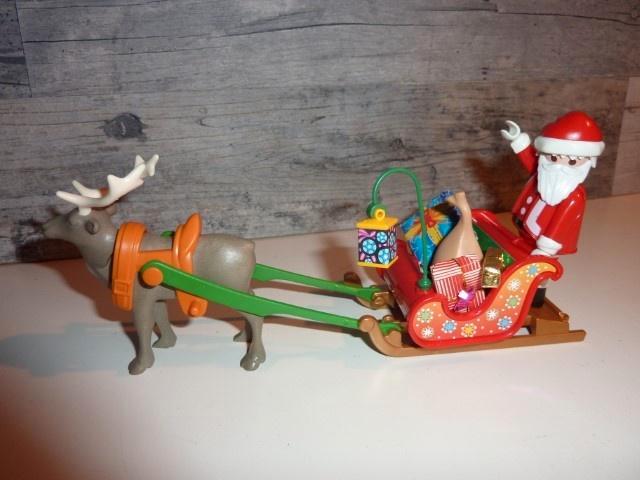 Traîneau avec Père Noël + renne 5590 avec cadeaux, Enfants & Bébés, Jouets | Playmobil, Comme neuf, Ensemble complet, Enlèvement ou Envoi
