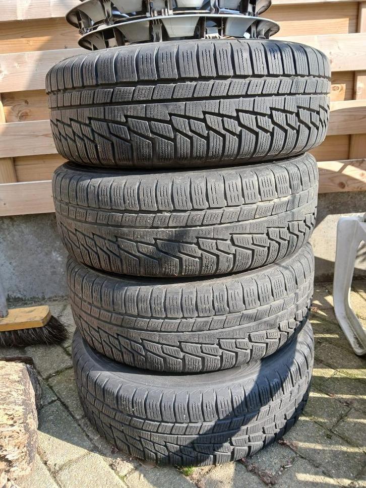 winterbanden met metalen velgen, Auto-onderdelen, Banden en Velgen, Band(en), Winterbanden, Ophalen