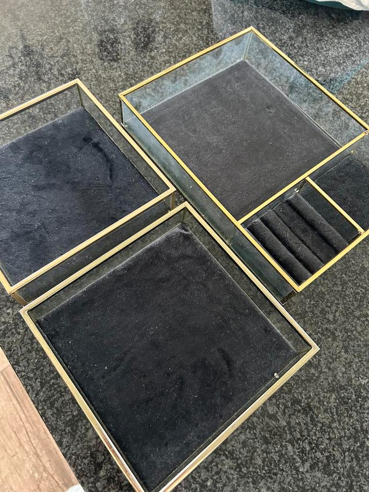 Coffret à bijoux en verre, Maison & Meubles, Accessoires pour la Maison | Coffres, Comme neuf, Enlèvement