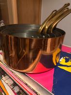 Casserole en cuivre martele, Enlèvement, Bronze