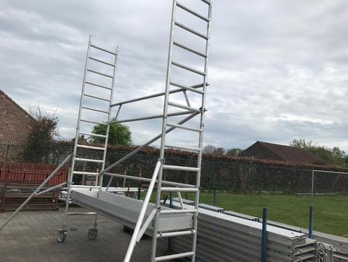 Zeer grote aluminium stelling (rolstelling)!!, Doe-het-zelf en Bouw, Steigers, Zo goed als nieuw, Gevelsteiger, 5 meter of hoger