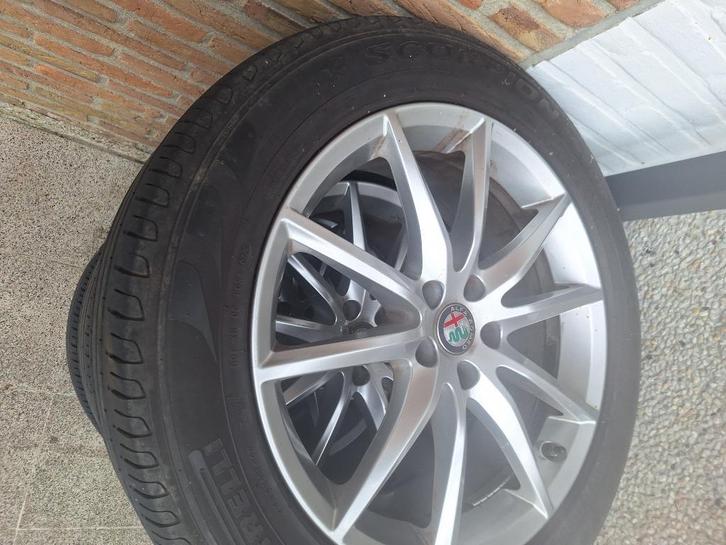 19 inch lichtmetalen velgen, banden 5x110 Alfa Romeo Stelvio, Auto-onderdelen, Banden en Velgen, Banden en Velgen, Zomerbanden