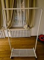 Portant vetement avec rangement chaussure., Maison & Meubles, 25 à 50 cm, Utilisé, 50 à 100 cm, 150 à 200 cm