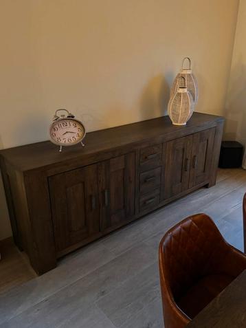 Mooie volledige eetkamer met tafel  + 6 stoelen ( eik / ) beschikbaar voor biedingen