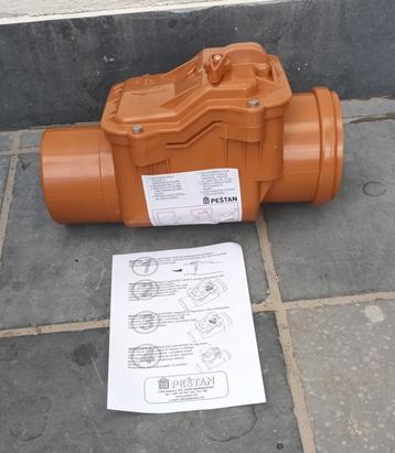 Riool terugslagklep 110 mm roodbruin  beschikbaar voor biedingen