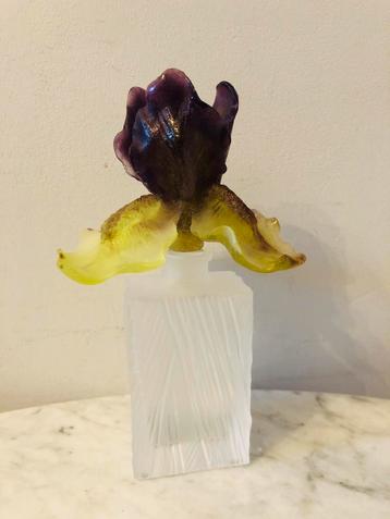 Daum. Flacon de parfum "Iris"........ beschikbaar voor biedingen