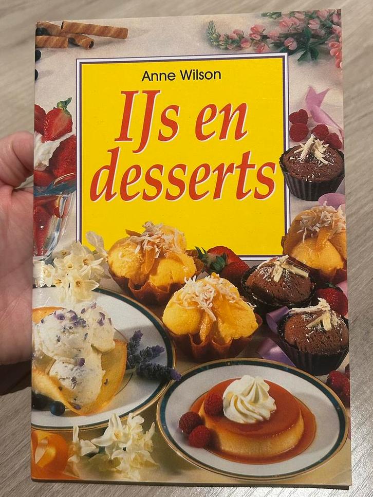 Kookboekje 'Ijs en desserts', Boeken, Kookboeken, Zo goed als nieuw, Ophalen of Verzenden