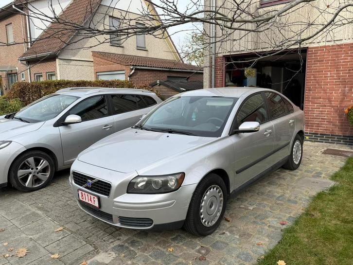 Volvo S40/1.8iBenzine/2005/76.000Km!/Airco/New!/ 3.750€, Auto's, Volvo, Bedrijf, Te koop, S40, ABS, Benzine, Euro 4, Berline, 5 deurs
