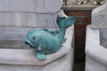 Gepatineerd bronzen visbeeld, waterstraal.. beschikbaar voor biedingen