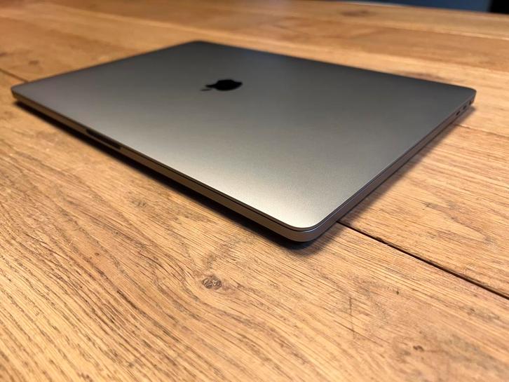Macbook pro 16 inch 2019 16G 500GB, Computers en Software, Apple iPads, Gebruikt, Overige modellen, Wi-Fi en Mobiel internet, 13 inch of meer