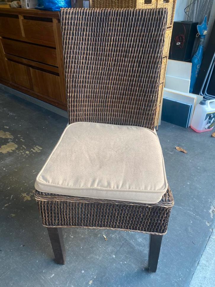 Chaises en rotin avec galets ( lot de 6), Maison & Meubles, Chaises, Utilisé, Cinq, Six Chaises ou plus, Osier ou Rotin, Brun