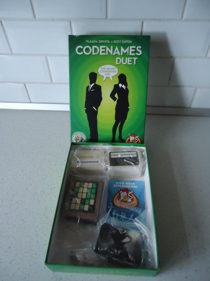 "Codenaam Duet" van White Goblin Games als Nieuw !!, Hobby en Vrije tijd, Gezelschapsspellen | Bordspellen, Zo goed als nieuw