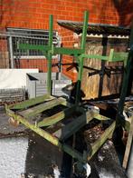 2 rekken op wielen gratis af te halen, Ophalen, Gebruikt