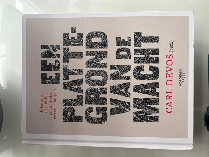Carl Devos - Een plattegrond van de macht 2023, Boeken, Politiek en Maatschappij, Ophalen of Verzenden