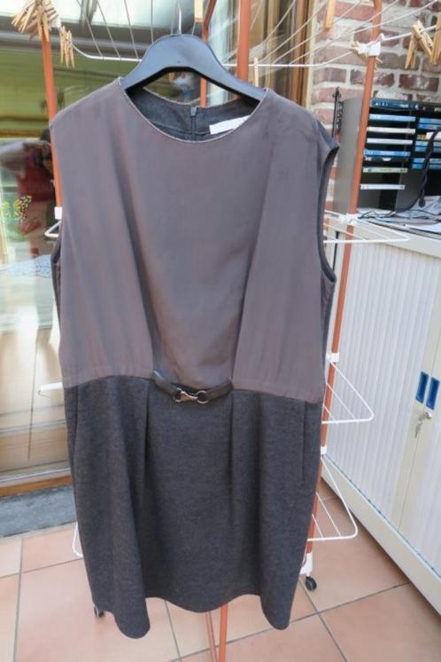 Kleedje grijs wol zijde Fabiana Filippi mt 44 (it 48), Kleding | Dames, Jurken, Zo goed als nieuw, Maat 42/44 (L), Grijs, Knielengte