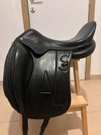 Super onderhouden dressuurzadel monoblad 18 inch, Dieren en Toebehoren, Paarden en Pony's | Zadels, Ophalen, Zo goed als nieuw