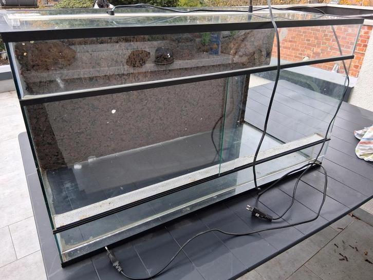 Terrariums voor reptielen met armatuur warmtelamp, Dieren en Toebehoren, Reptielen en Amfibieën | Toebehoren, Gebruikt, Terrarium of Paludarium