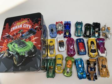 HOT WHEELS: verzamelkoffer met 19 autootjes beschikbaar voor biedingen