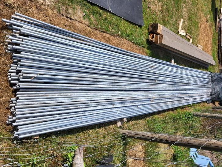 25 stuks verzinkte metalen buizen (Sendzimir), Doe-het-zelf en Bouw, Metalen, Zo goed als nieuw, IJzer, Ophalen