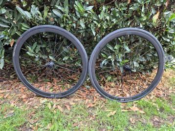Nieuwe DT SWISS P1800 32mm disc wielen beschikbaar voor biedingen
