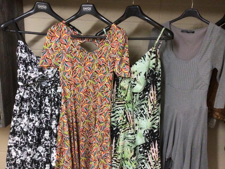 Lot de 10 robes small ou medium, Kleding | Dames, Overige Dameskleding, Ophalen