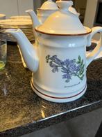 2 thee- of koffiekannen, Ophalen