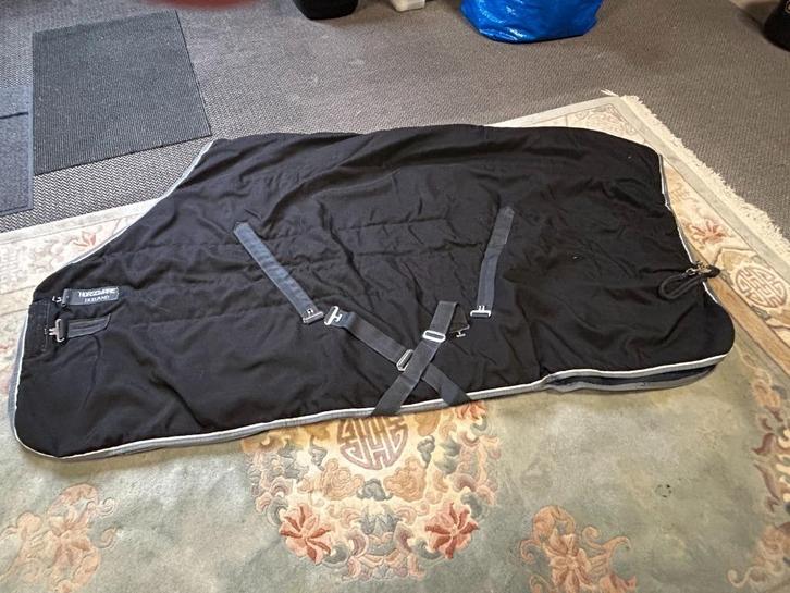 Staldeken Rambo Stable 200 gr maat 155 zwart, Dieren en Toebehoren, Paarden en Pony's | Dekens en Dekjes, Zo goed als nieuw, Deken