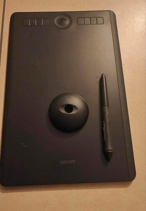 Wacom Intuos Pro grafische tablet, Computers en Software, Tekentablets, Zo goed als nieuw, Ophalen