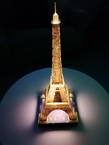 Eifeltoren lichtgevende 3D puzzel beschikbaar voor biedingen