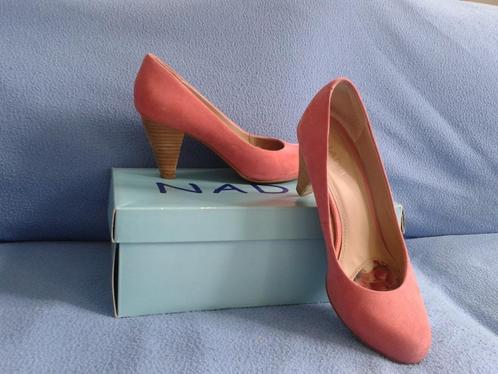 roze schoenen 37, Kleding | Dames, Schoenen, Zo goed als nieuw, Pumps, Roze, Ophalen of Verzenden
