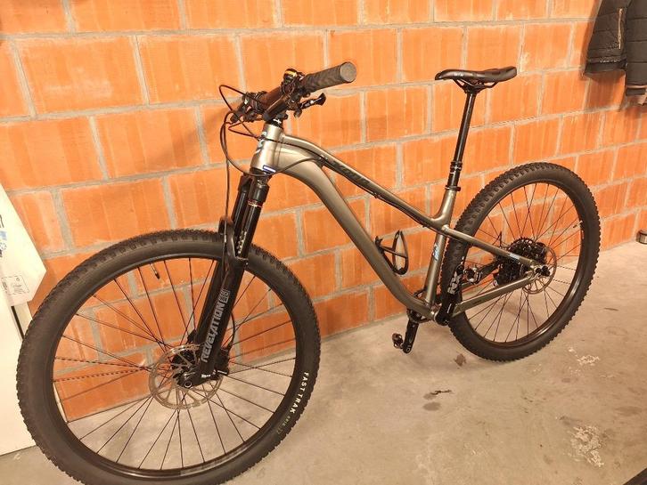 Kona honzo deluxe, nu met black friday korting., Fietsen en Brommers, Fietsen | Mountainbikes en ATB, Zo goed als nieuw, Overige merken